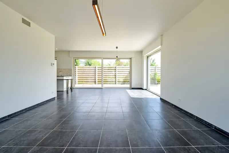 Moderne halfopen bebouwing 3 slaapkamers te koop