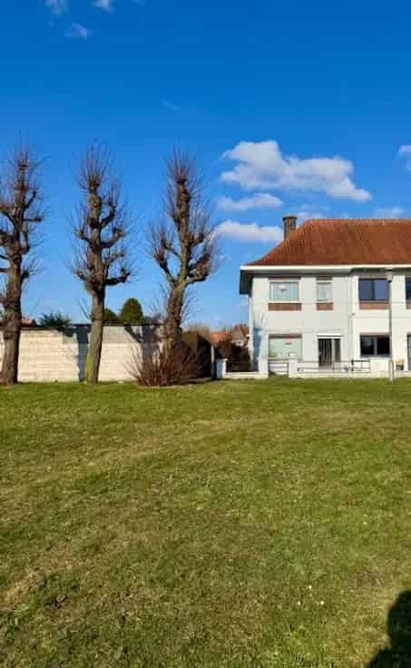 Huis Te Koop Hemiksem: Ruime 4 Slaapkamers, Grote Tuin