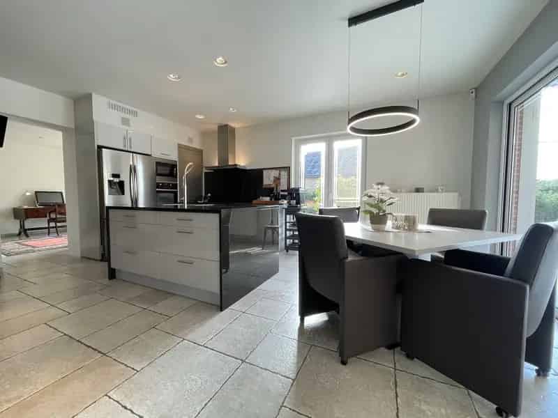 Gerenoveerde woning met tuin