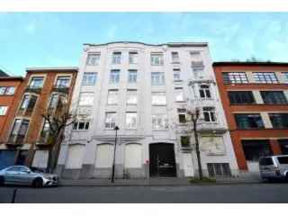 Handelspand 320m² Anderlecht - Ideaal voor Handel Atelier Coworking