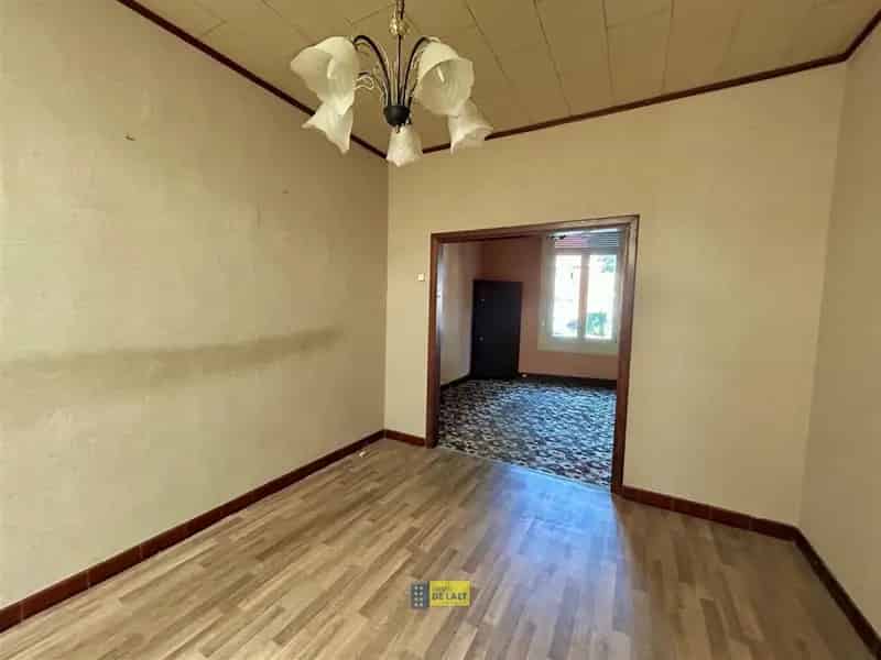 Te renoveren woning Ekeren 2 slaapkamers grote tuin