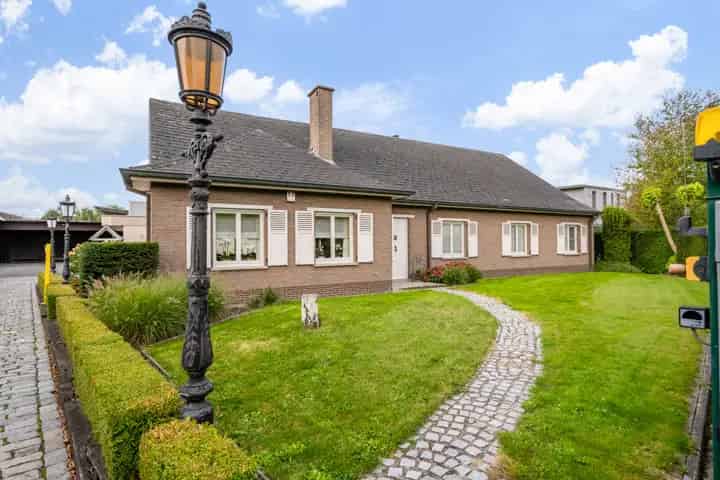 Huis te Huur Merelbeke - Instapklare Ruime Woning