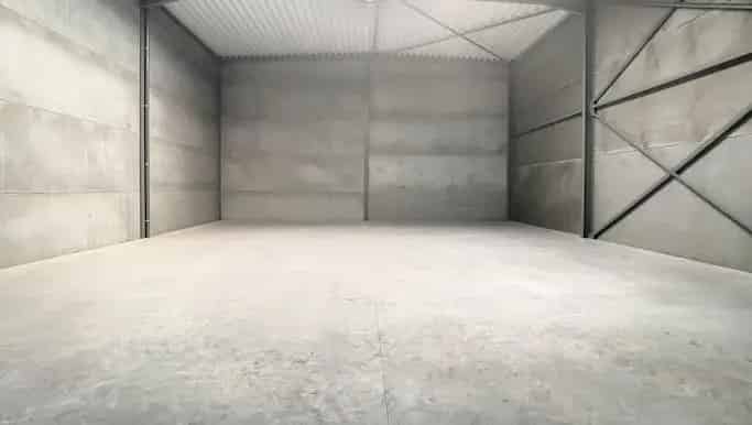 Magazijn te koop Beveren Leie 225m²