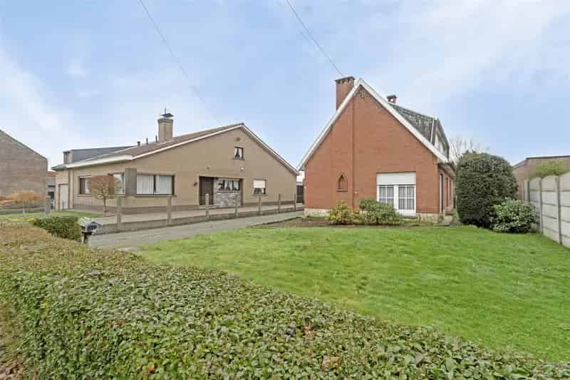 Te renoveren 4 slaapkamer woning Sint Lievens Houtem