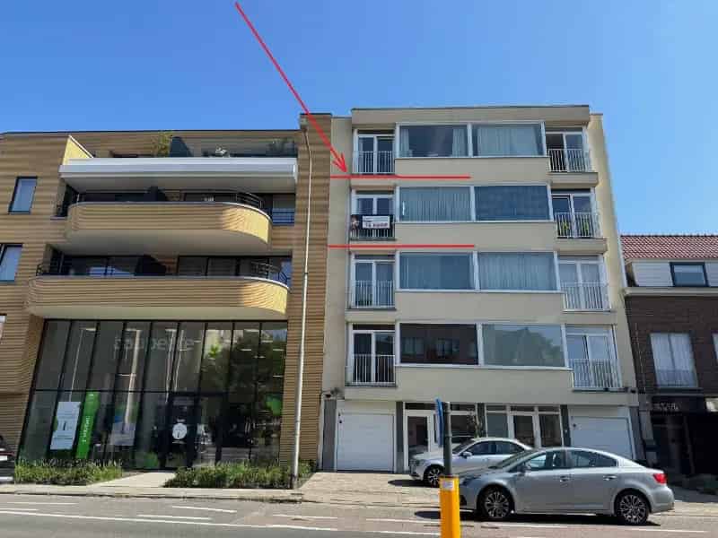 Appartement te koop: 2 slaapkamers, garage, renovatieproject