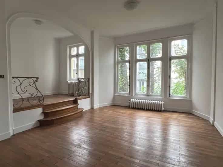 Herenhuis te koop Sint-Gillis 308m²