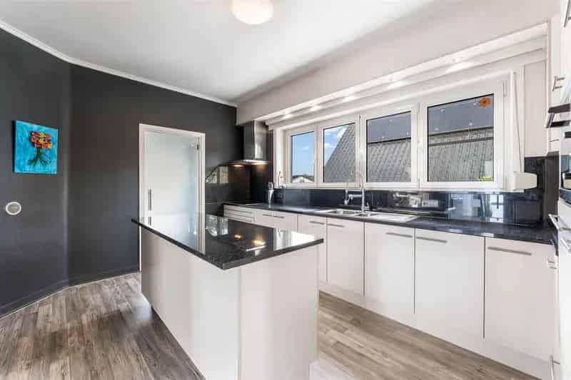 Prachtige Vrijstaande Bel-Etagewoning te Meerhout