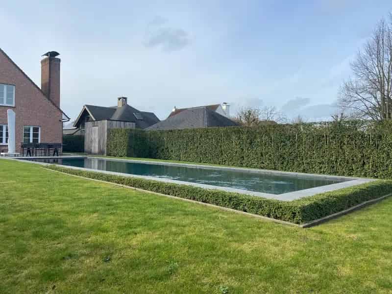 Huis te koop: Luxe villa met zwembad nabij centrum
