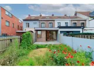 Huis te Koop Ekeren 3 slaapkamers gerenoveerd