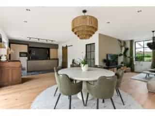 Huis te Koop Brecht - Instapklare BEN-woning met Tuin
