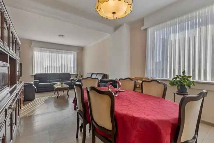 Huis Te Koop Ranst Oelegem: Halfopen Bebouwing Te Moderniseren