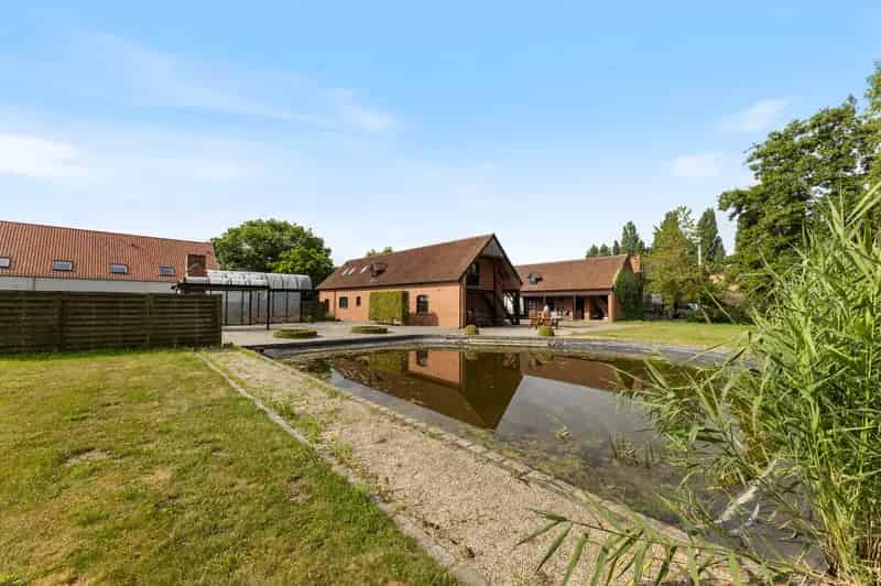 Huis te huur Ledegem: Landgoed met bijgebouwen en parktuin