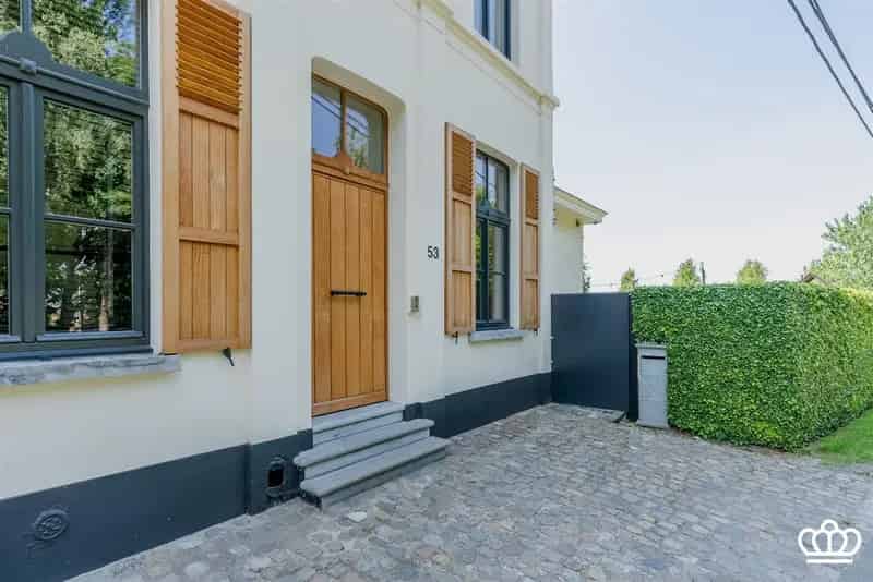 Herenhuis te huur Essen: Luxe, gerenoveerd met tuin en bijgebouw