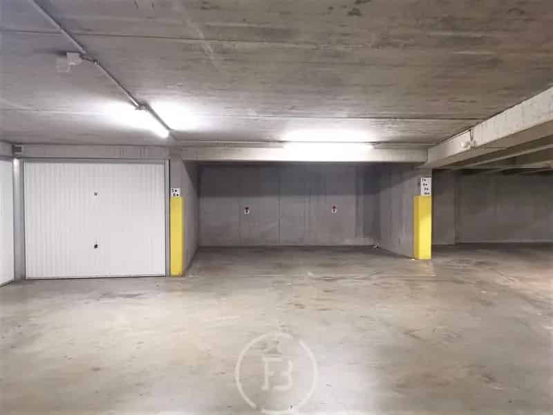Autostaanplaats te Huur Brugge Centrum Nabij Zilverpand