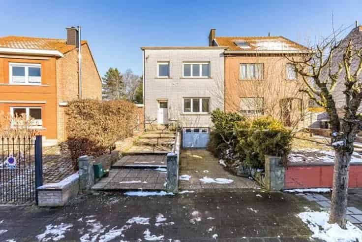 Huis te Koop 2 slaapkamers tuin garage te renoveren