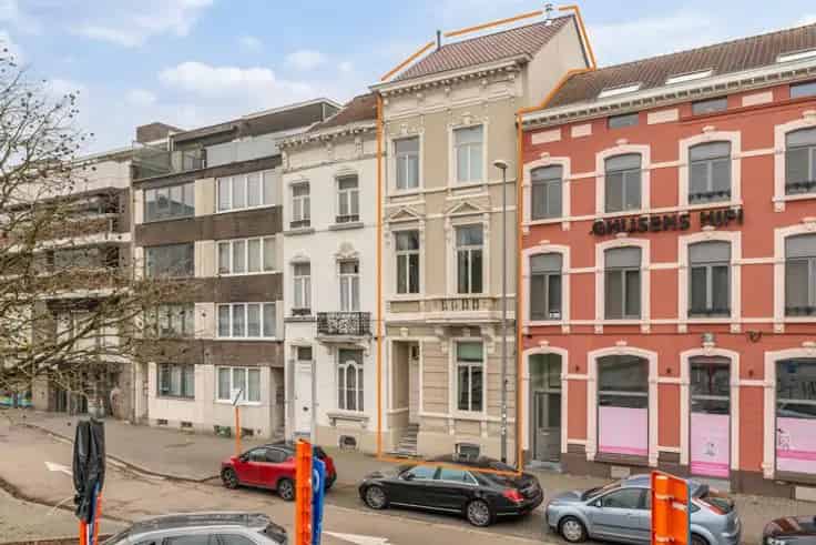 Herenhuis te Koop Hasselt Centrum 274m2 Gerenoveerd