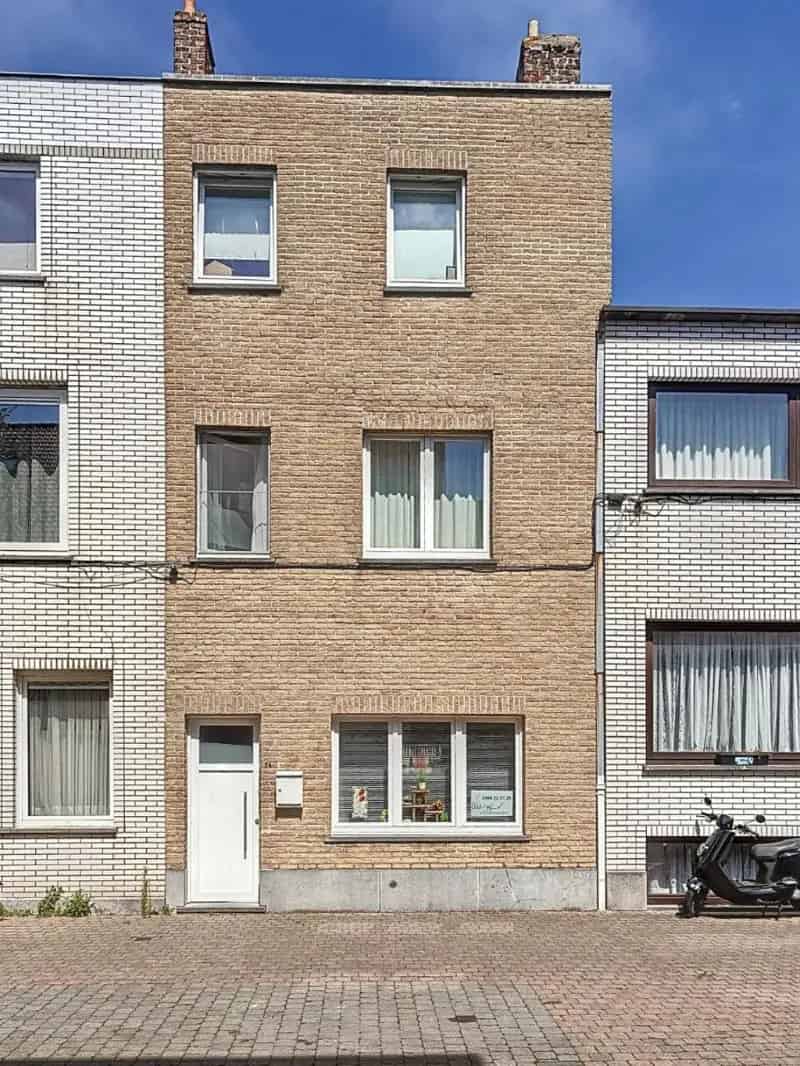 Huis te huur 4 slaapkamers ruim bijhuis tuin strand