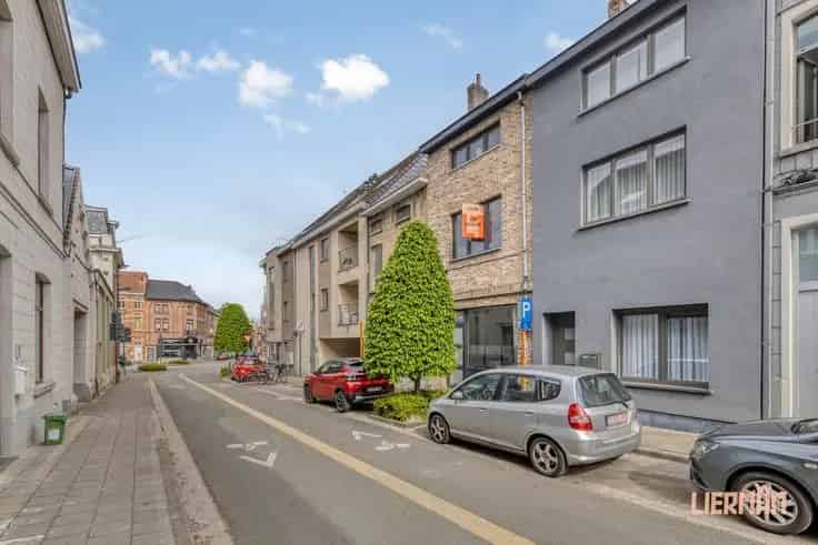 Huis Te Koop Aalst: Ruime Gezinswoning 200m² met Veel Potentieel