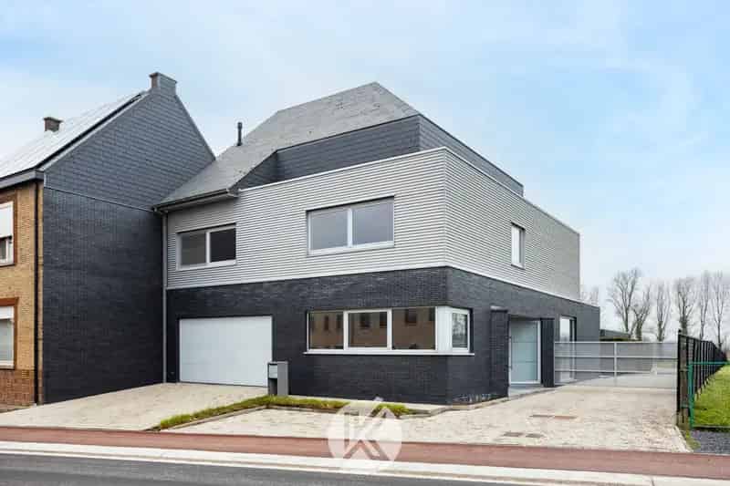 Huis te koop in Herzele: Moderne halfopen bebouwing