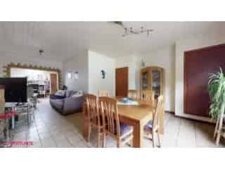 Huis te koop te Chatelet 2 slaapkamers garage tuin
