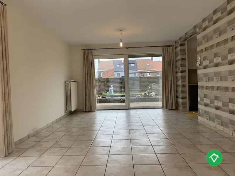 Alleenstaande woning 3 slaapkamers garage Eernegem