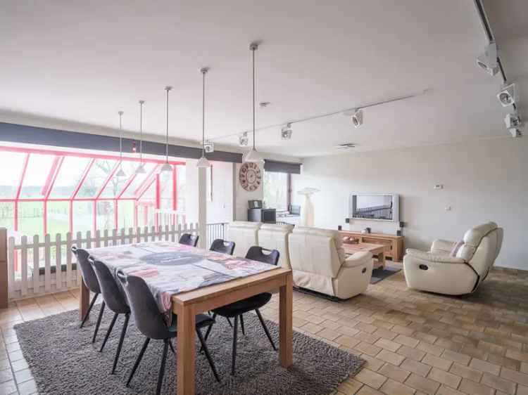 Ruime Modernistische Woning te Koop 415m²