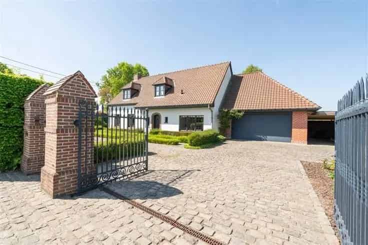 Villa te Koop 4 slaapkamers 2700m² tuin