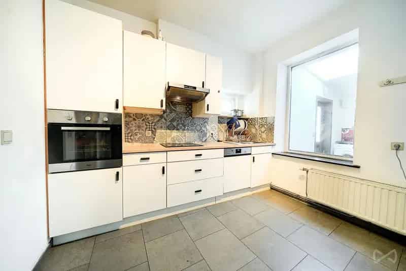 Appartementsgebouw 4 slaapkamers Gembloux Nabij Universiteit