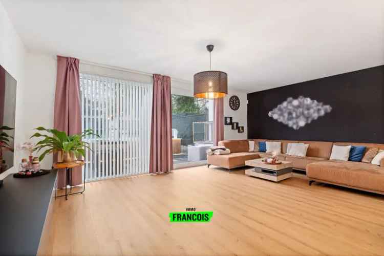 Recente woning 4 slaapkamers zwembad Doornzele