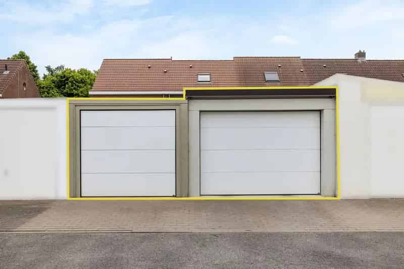 Gezinswoning met Tuin Garages en Zonnepanelen