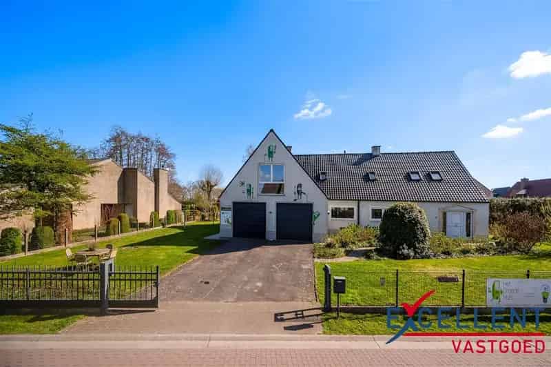 Ruime Villa te Astene met Grote Tuin en Diverse Mogelijkheden