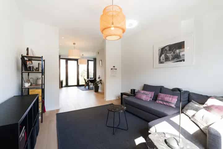 Van Der Meerschen 60: Gerenoveerde woning met 5 slaapkamers en garage