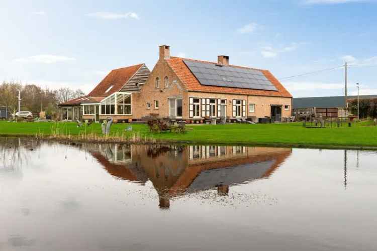 Te koop historische hoeve in Lier met moderne voorzieningen en schoonheid