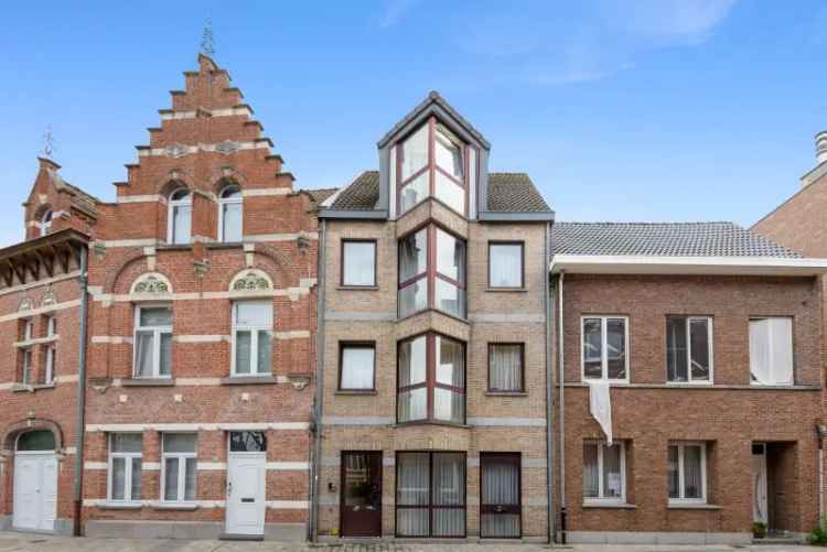 Opbrengsteigendom Niel Kantoor 2 Appartementen