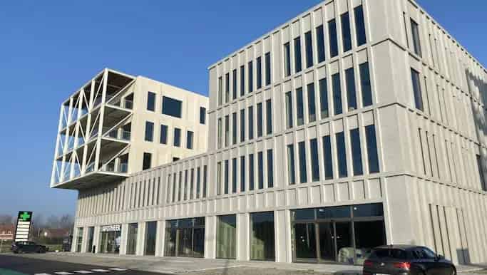Kantoorruimte te huur Roeselare 893m²