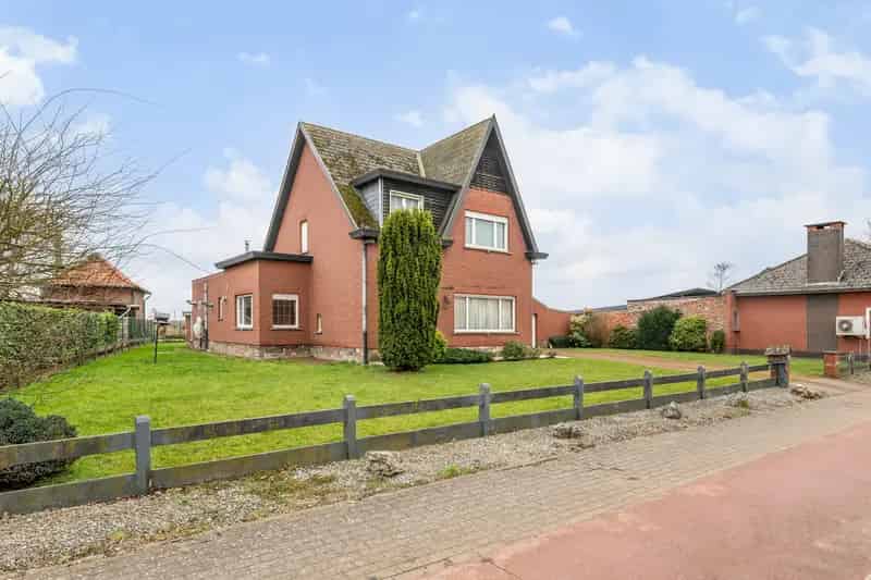 Huis te Koop Lier: Renovatieproject met Tuin en Garage