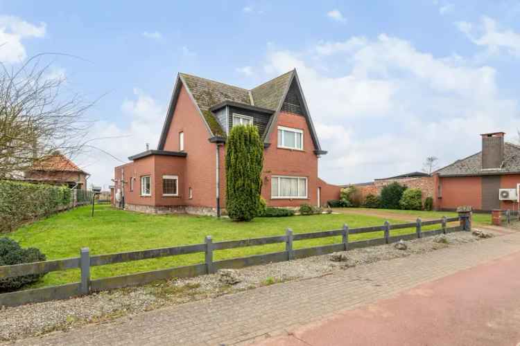 Huis te Koop Lier: Renovatieproject met Tuin en Garage