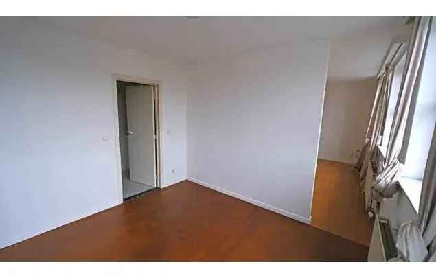 Huur 1 slaapkamer appartement van 45 m² in Brussels