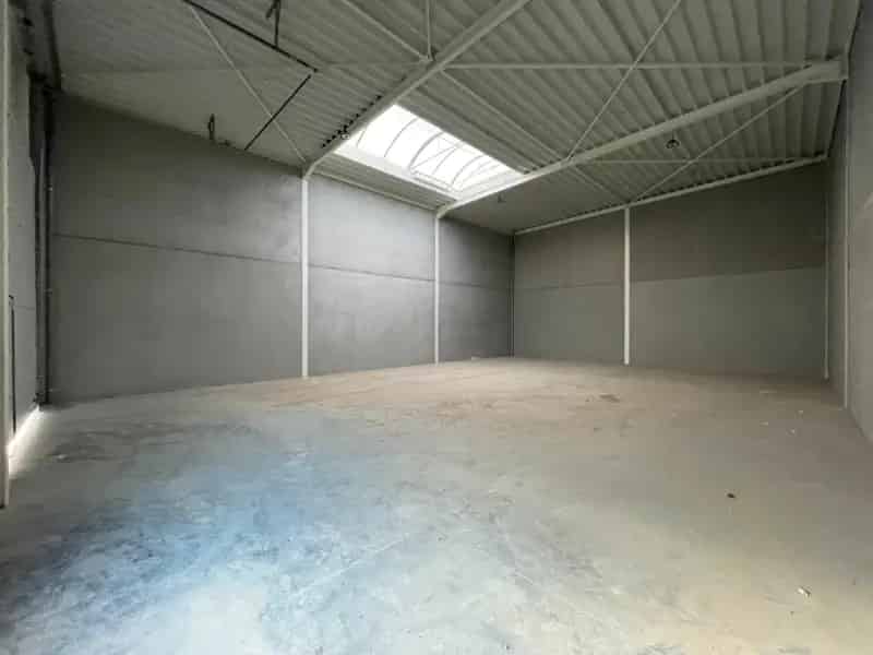 Magazijn te Huur Evergem 216m2 Heermeers