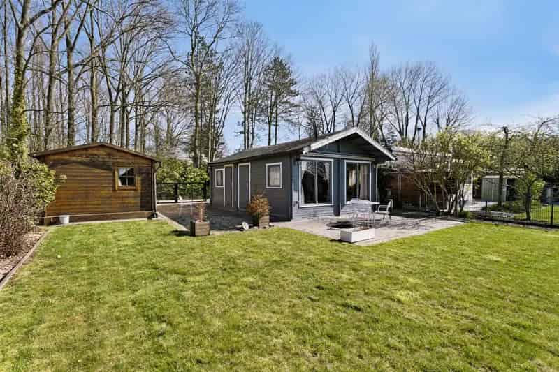 Vakantiewoning aan Vijver te Koop
