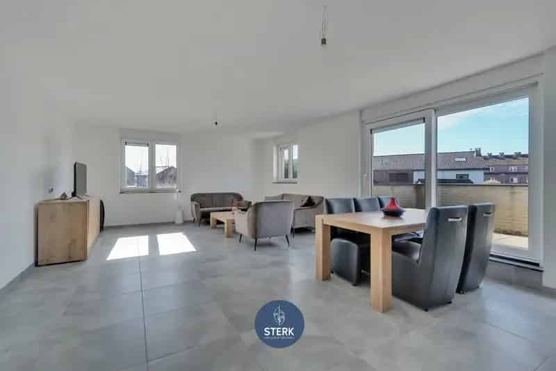 Energiezuinig Duplex Appartement 4 slaapkamers te Smeermaas Lanaken
