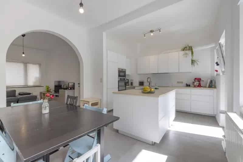 Ruime Gerenoveerde Familiewoning Anderlecht