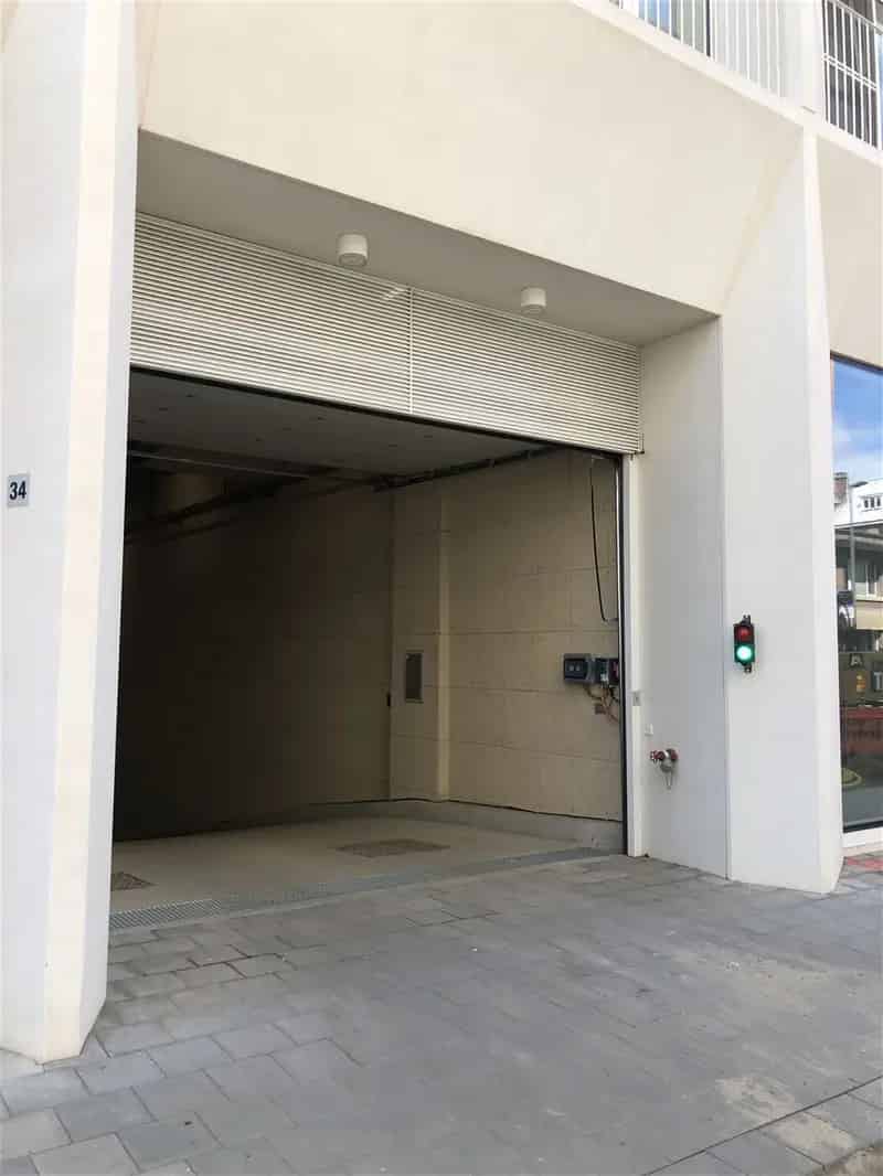 Garage te huur Eilandje 6 autostaanplaatsen beveiligd
