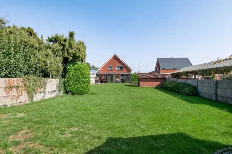 Te renoveren gezinswoning 4 slaapkamers tuin garage veranda