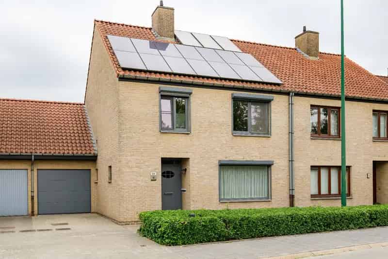 Huis te koop Aalter: Instapklare gezinswoning met tuin en garage