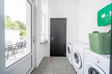 7 Slaapkamers 7 Badkamers Gemeenschappelijke Huis 250m2