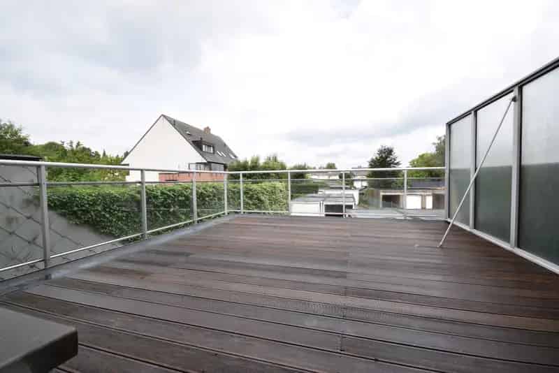 Appartement te huur Roeselare: Ruim terras en garage