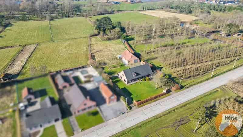HERSELT Ruime woning met loods 57 are