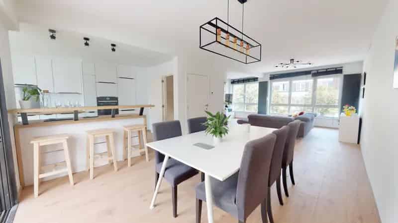 Huis te Evere 3 slaapkamers 226m2 gerenoveerd