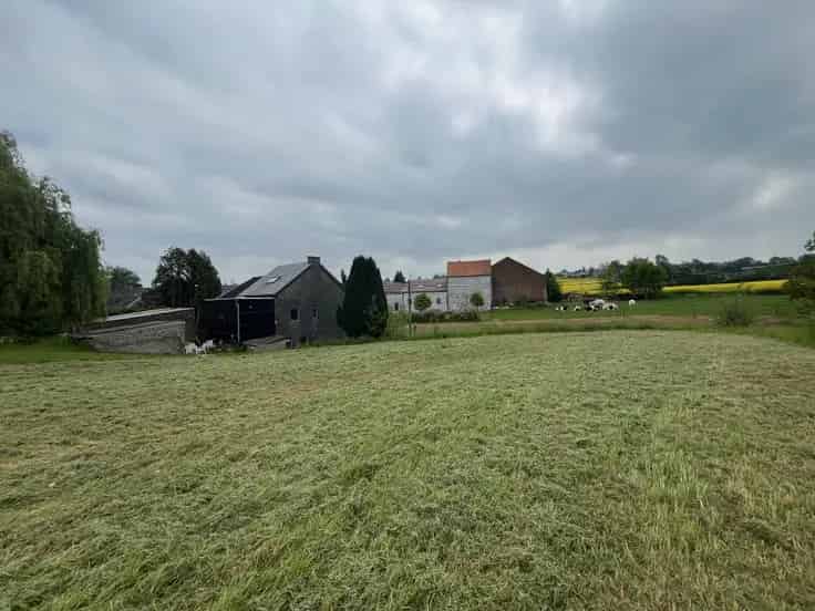 Huis Te Koop: 4 Slaapkamers, Garage, Grote Tuin